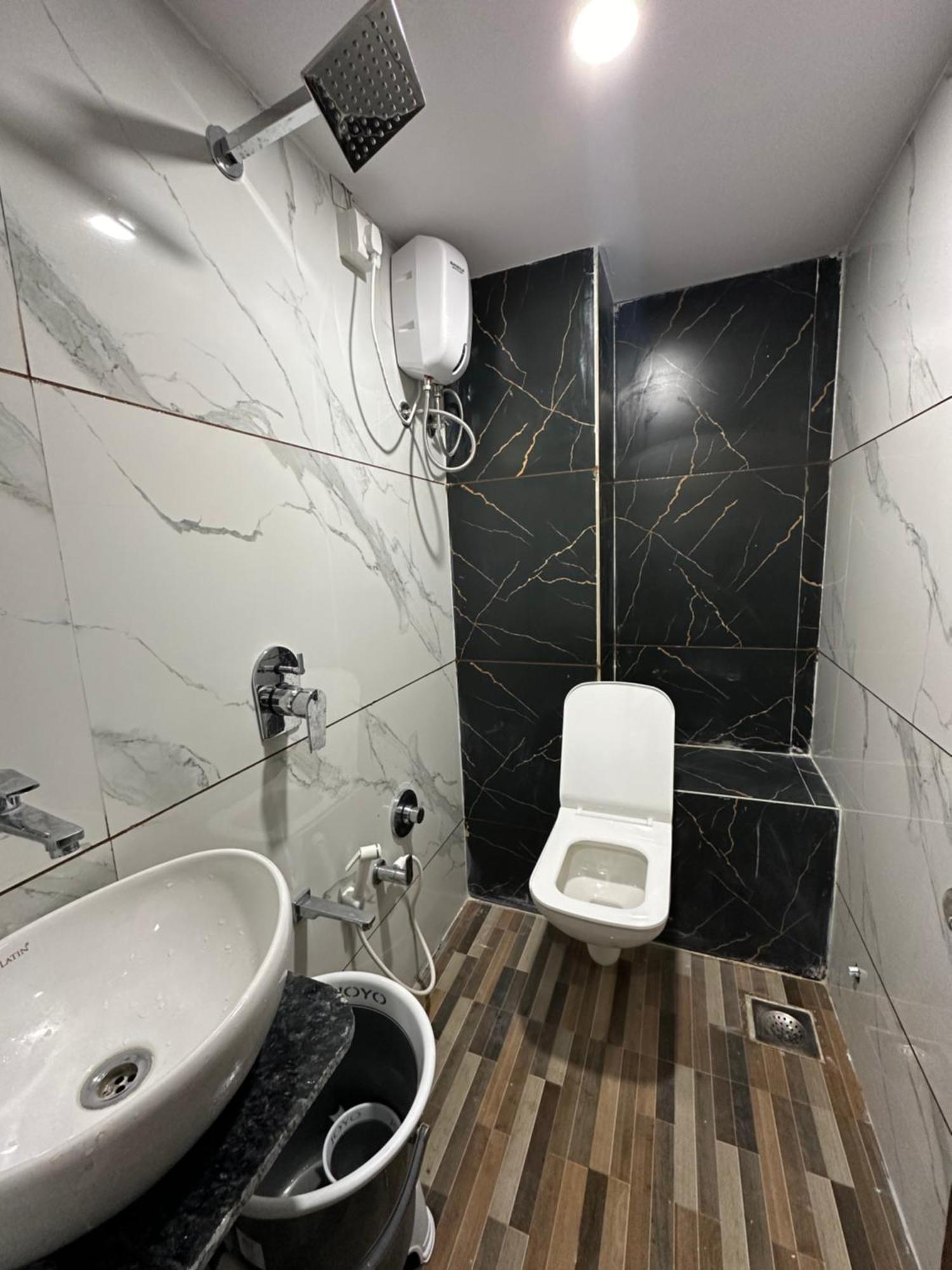 Hotel Golden View Vadodara Zewnętrze zdjęcie